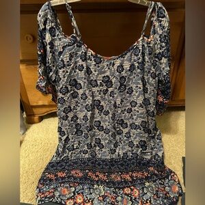 NWOT EN CRÈME COLD SHOULDER DRESS